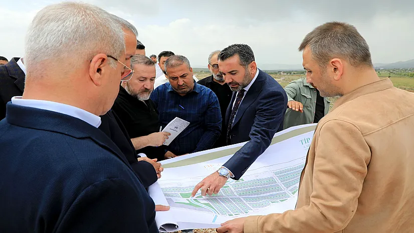 Başkan Şerifoğulları 'Batı Prestij Konutları' sahasını inceledi
