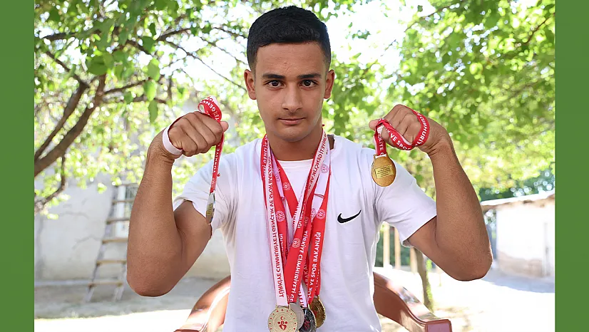 Depremle geldi, şampiyonlukla yükseldi