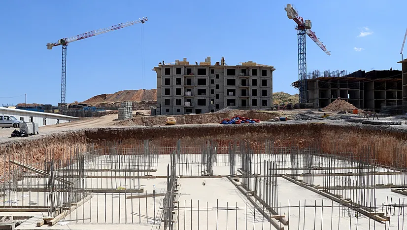 Elazığ'da 2 bin 936 deprem konutunun inşası sürüyor