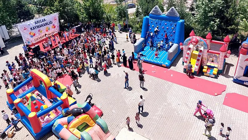 Elazığ'da çocuk şenliği