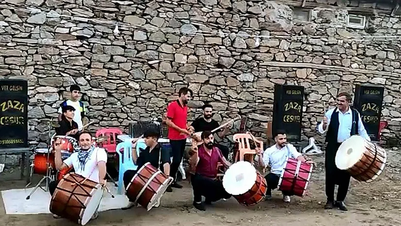 Elazığ'da davulcu tutulması