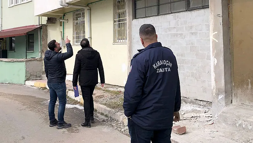 Elazığ'da hasarlı binaların kontrolü sürüyor