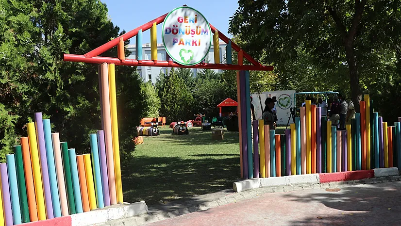 Elazığ Hipodromu'ndaki atıklar geri dönüşüm parkına dönüştürüldü