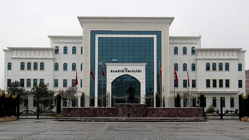 Elazığ Valiliği ağır hasarlı bina sayısını açıkladı