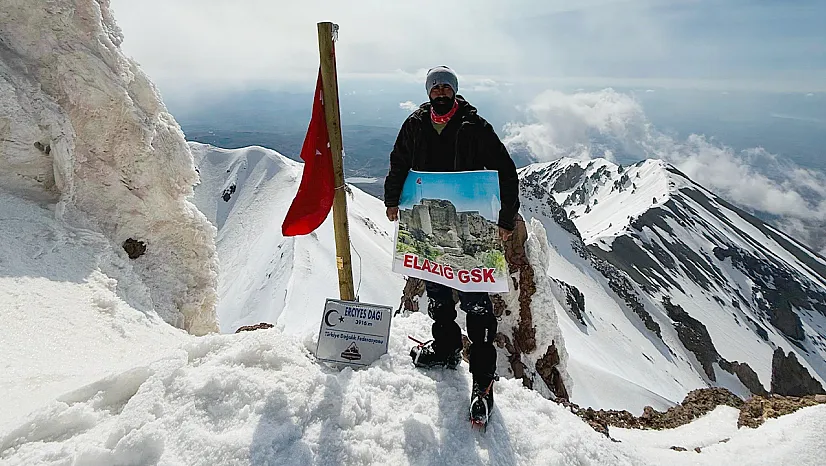 Elazığlı sporcu Erciyes Dağı'na tırmandı
