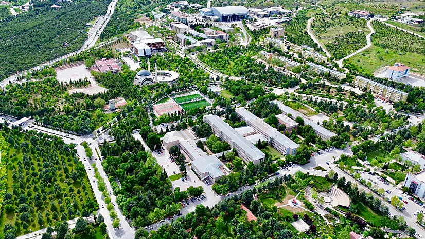 FÜ Rektörü Göktaş'tan yeni öğrencilere 'hoş geldiniz' mesajı