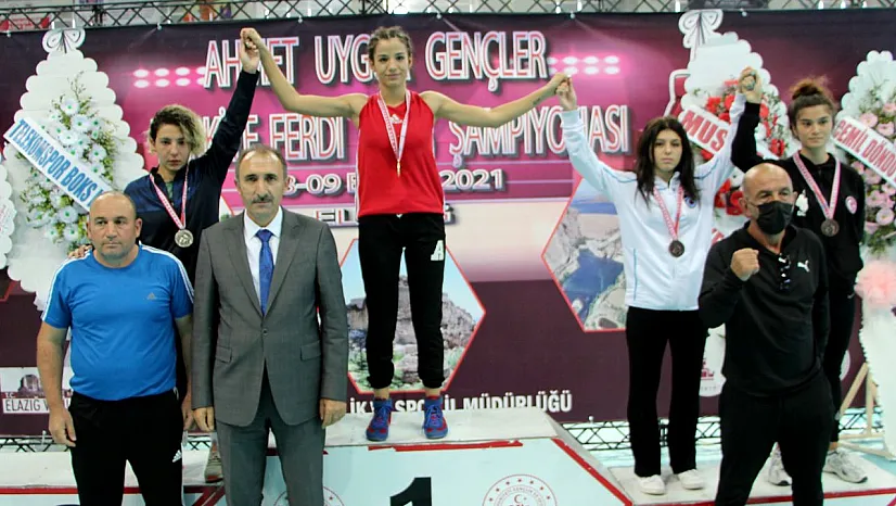 FÜ sporculardan büyük başarı