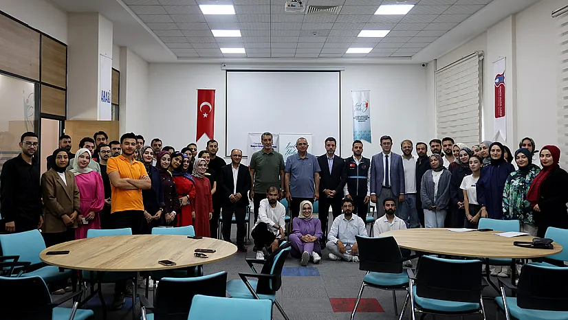Gençler Elazığ'da geleceği tasarladı
