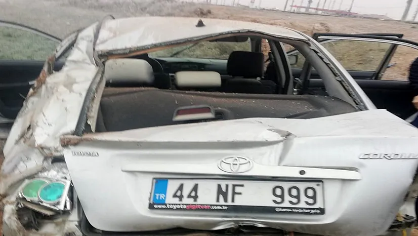 Göreve giden polisler kaza yaptı