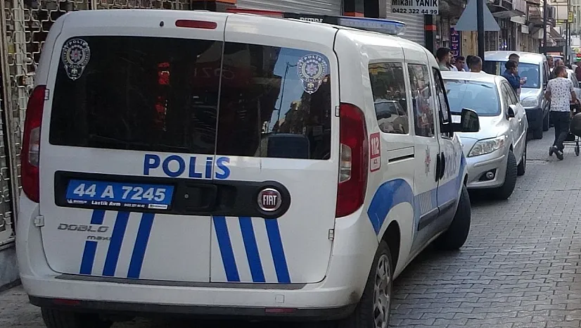 Husumetli gençlerin kavgası kanlı bitti