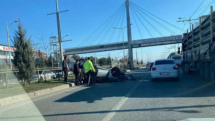 Malatya - Elazığ karayolunda ki otomobil çarpıştı