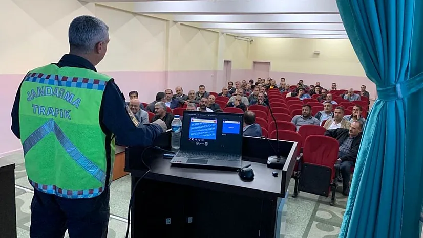 Jandarmadan okul servisi şoförlerine eğitim