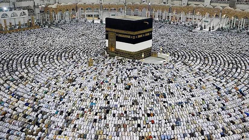 Kabe'ye akın!
