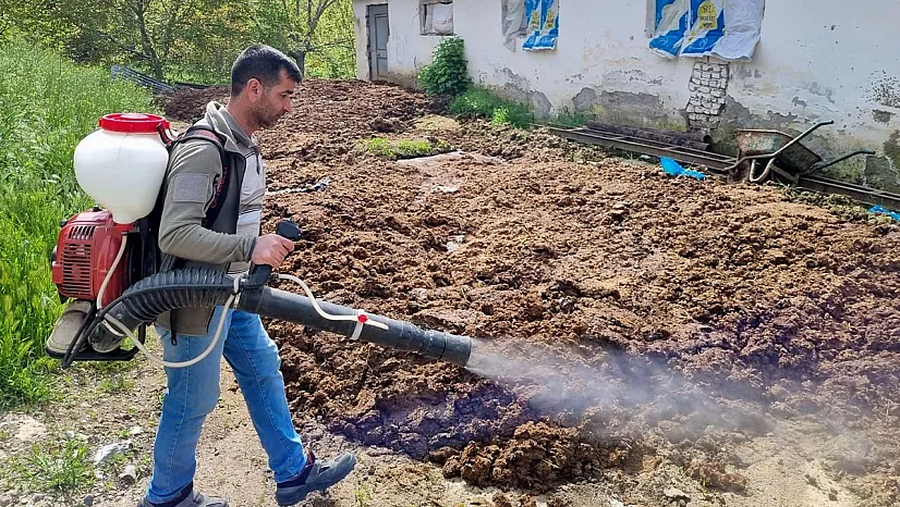 Keban'da ilaçlama çalışmaları