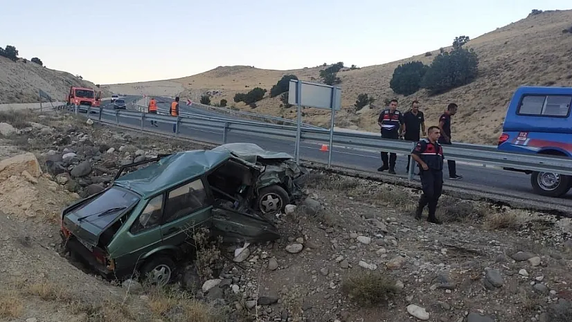 Kontrolden çıkan otomobil takla attı