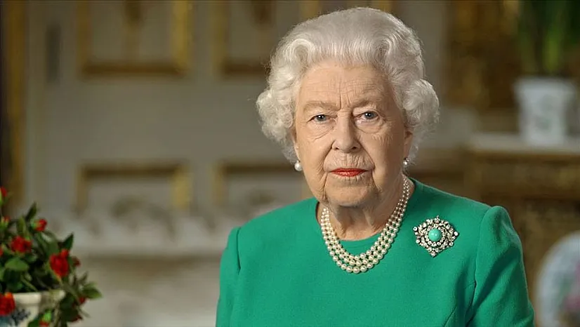 Kraliçe Elizabeth öldü