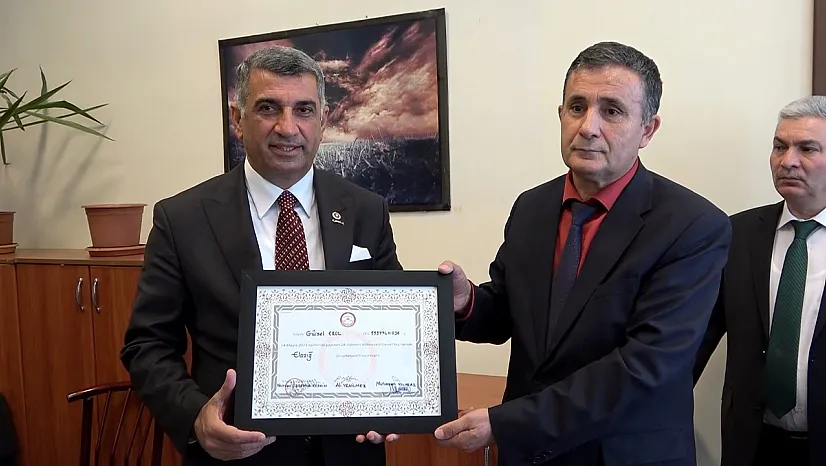 Milletvekili Erol mazbatasını aldı