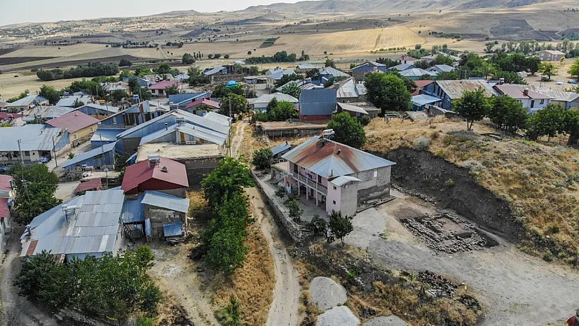 Tunceli'de 5 bin 500 yıllık anıtsal yapı