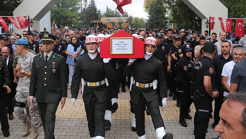 Pençe-Kilit şehidi son yolculuğuna uğurlandı