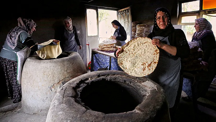 Tandır, ekmek kapıları oldu