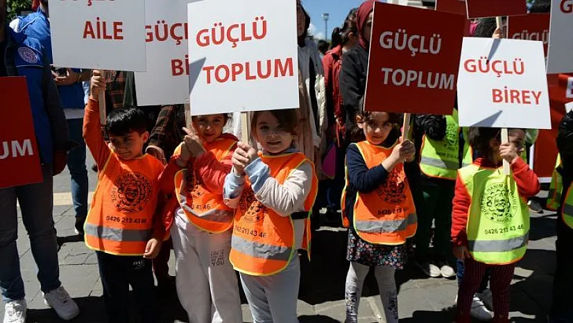 'Uluslararası Aile Haftası' yürüyüşü düzenlendi