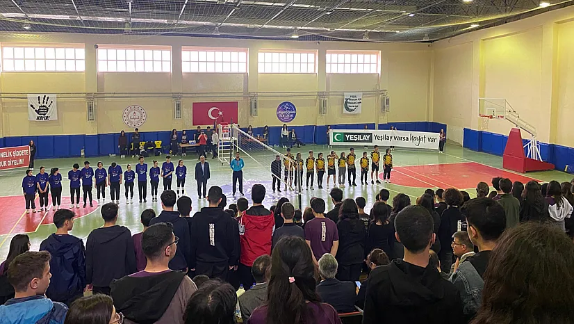 Yeşilay Elazığ Şubesi voleybol turnuvası düzenledi