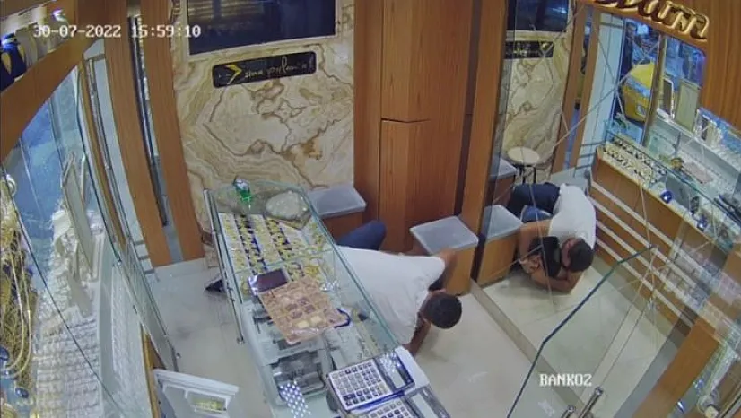 Dili boğazına kaçınca ölümden döndü