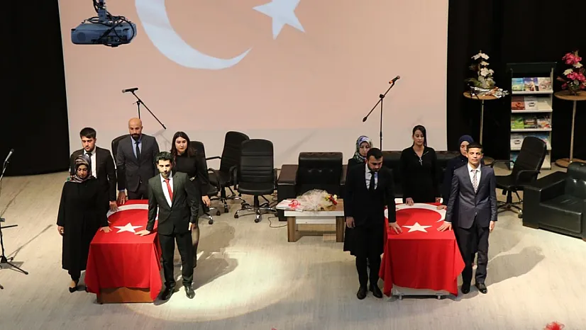 Elazığ'da 24 Kasım Öğretmenler Günü kutlandı