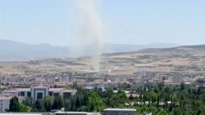 Elazığ'da hortum oluştu