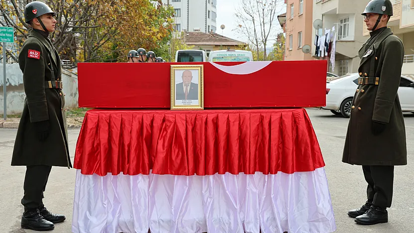 95 yaşındaki Kore gazisi son yolculuğuna uğurlandı