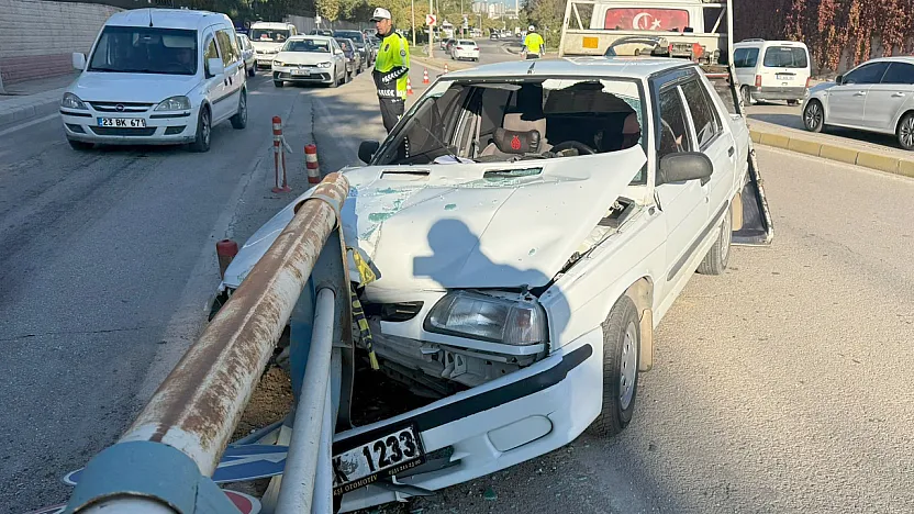 Elazığ'da Atatürk Bulvarı'nda feci kaza