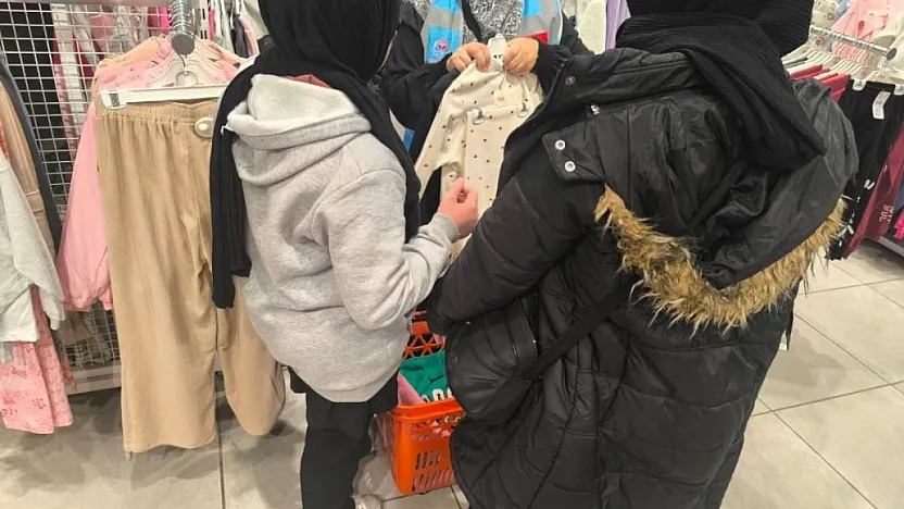 Elazığ'da çocuklara kışlık giyim yardımı