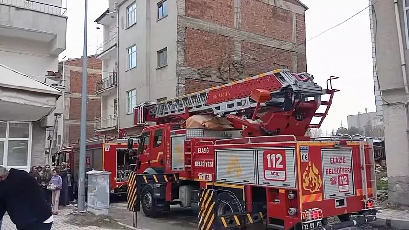 Elazığ'da ev yangını