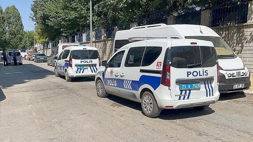 Elazığ'da korkutan silah kazası