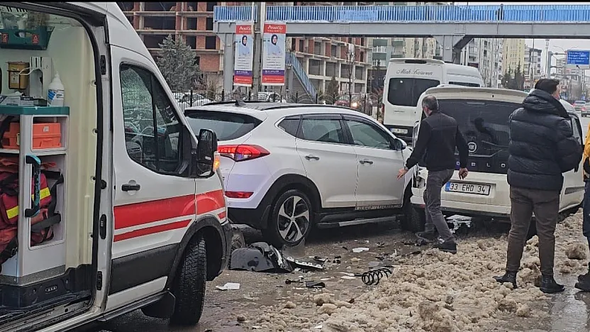 Elazığ'da Malatya Caddesi'nde kaza
