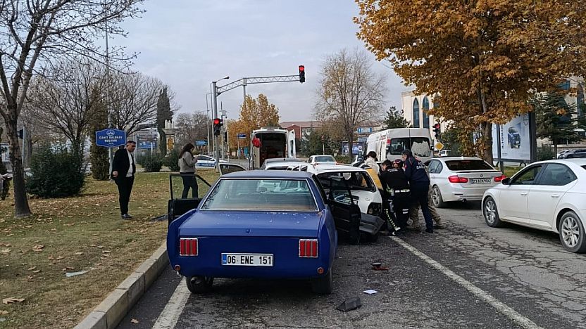 Elazığ'da zincirleme kaza!