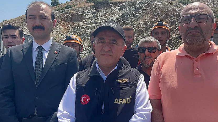 Elazığ Valisi Hatipoğlu, göçük bölgesinde açıklama yaptı