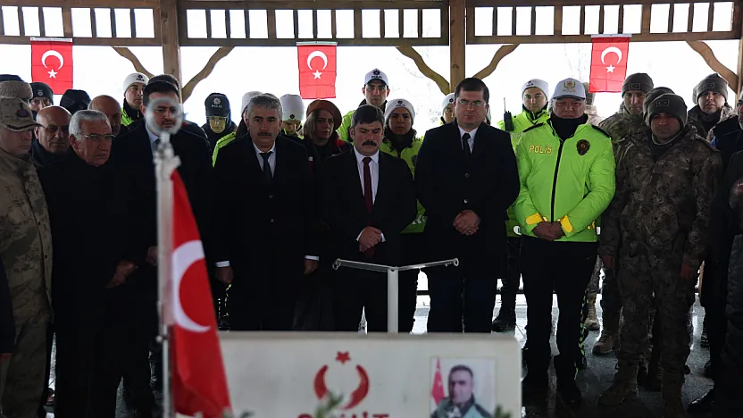 Şehit Fethi Sekin kabri başında anıldı