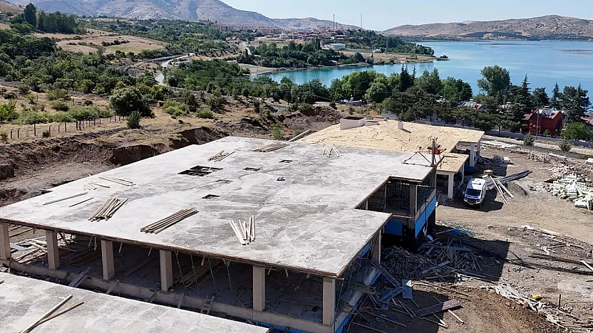 Sivrice Engelsiz Yaşam Merkezi yükseliyor