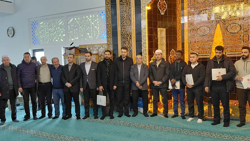 Uluslararası öğrencilerden Kur'an-ı Kerim ziyafeti